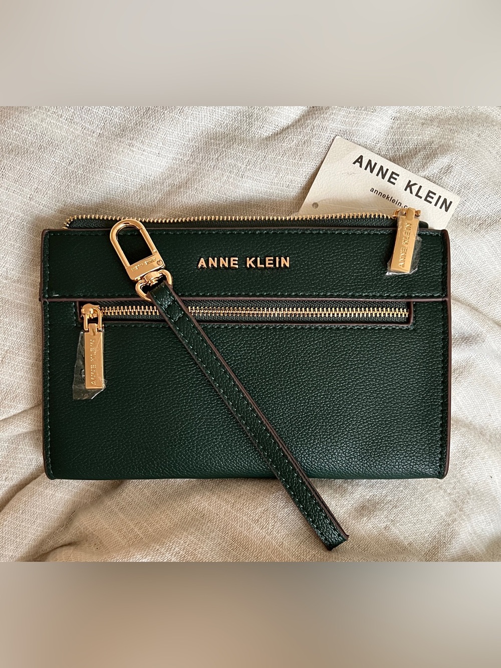 Anne Klein NWT Evergreen Faux Leather Zip Around Wristlet Clutch Wallet